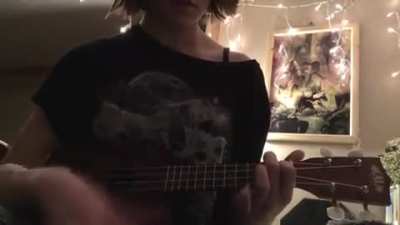 playing the ukelule