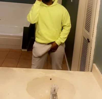 It&rsquo;s always sweats szn