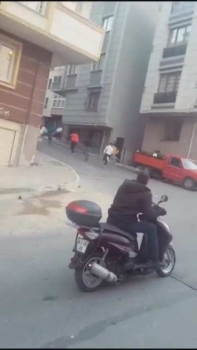 &Uuml;lke ger&ccedil;ek orospu &ccedil;ocuğu kaynıyor. Bazen iki coin alıp k&ouml;ye gideyim diyorum.