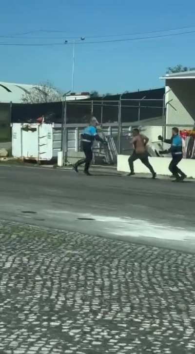 Give this guy an NFL contract