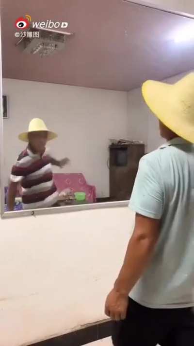 Дед даёт