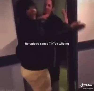 Black teen takes internet beef to a whole new level. Tracks down classmates house. Then proceeds to film herself assaulting her Hispanic mother.