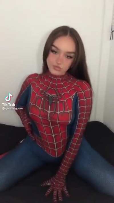 Spider girl be tingling my spidey-sense ❤️