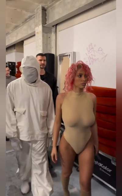 Bianca Censori 