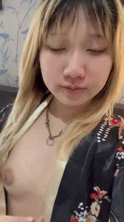 Would you dump your load in a girl that&rsquo;s built like me?