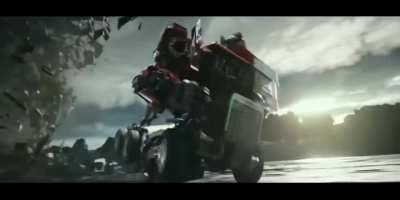 Optimus Prime's quick transformation from the "Clock's Ticking" promo