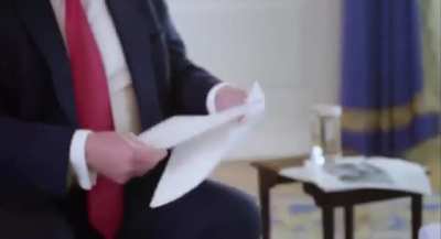 Am I the only one that finds Trump arguing with himself oddly satisfying?