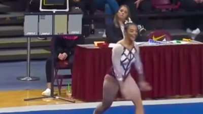 Mya Hooten: University of Minnesota gymnastics 🧡🤍🤸&zwj;♀️