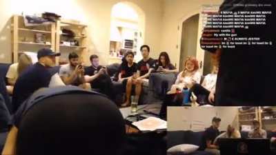 Pokimane "accidentally" bends over right in front of the camera