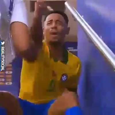 Gabriel Jesus: :"Tu vai no banheiro pra fumar uma maconha, ainda fica usando roupa do ben 10"