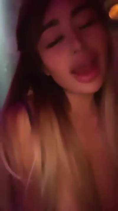 ✌🏽