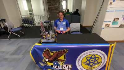 Demonstration of Team 20694 Craft Coalition&rsquo;s &ldquo;Headless&rdquo; drive mode. Spinning while moving in a straight line!