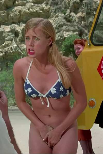 Amy Adams - so fit plot in Psycho Beach Party (2000)