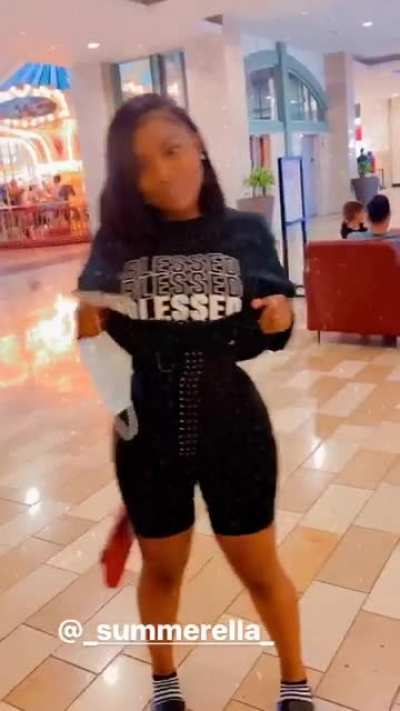Fat ass 😍