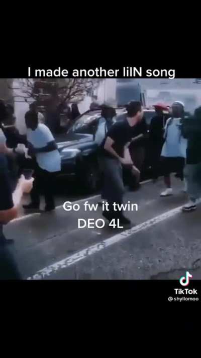 Bruce this deo memebers made another liln song n wanted to put it n hea 🤷🏾&zwj;♂️