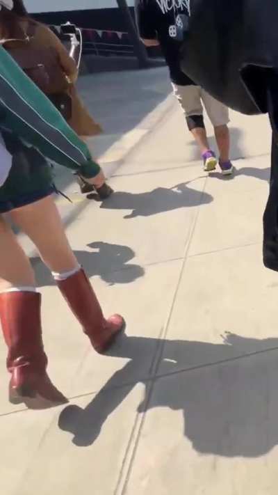 👀