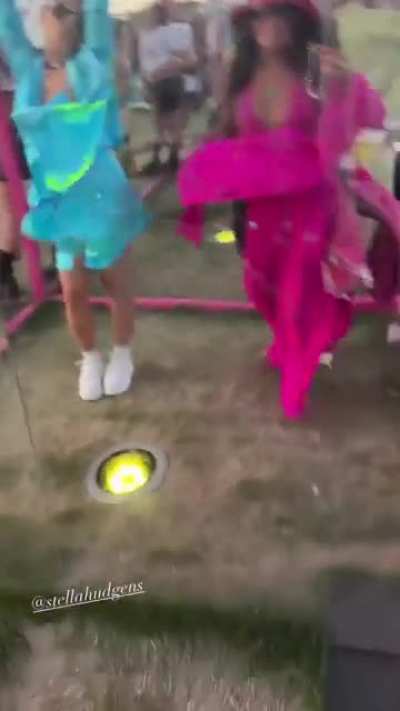 Coachella sisters