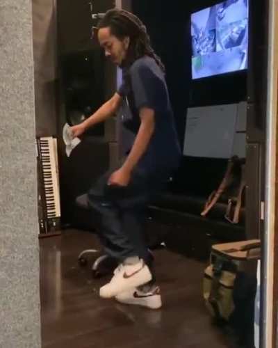 Thebe shuffle