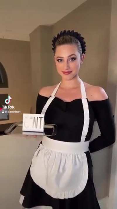 Lili Reinhart