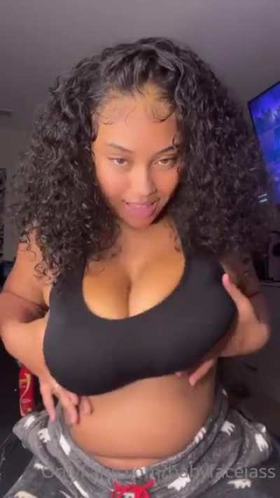 ️ ️