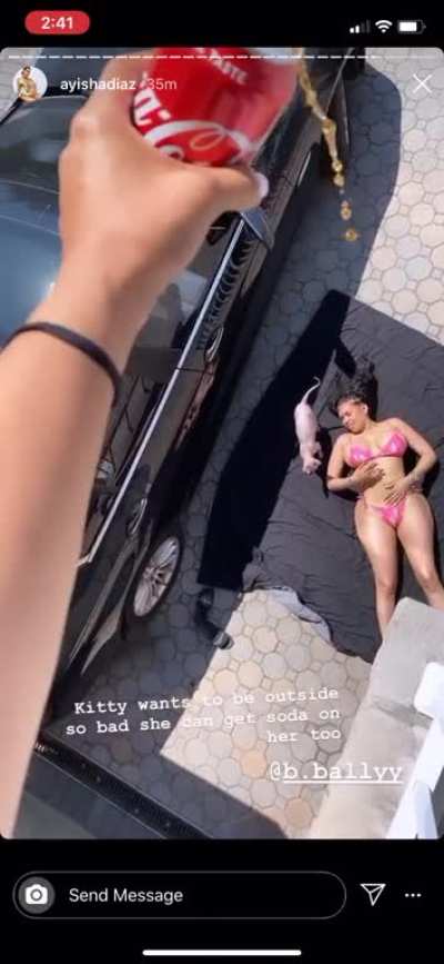 👙💦