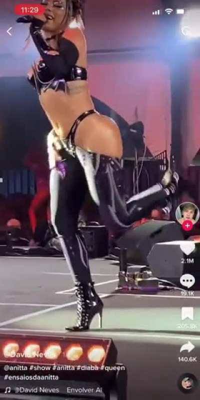 Anitta @anitta