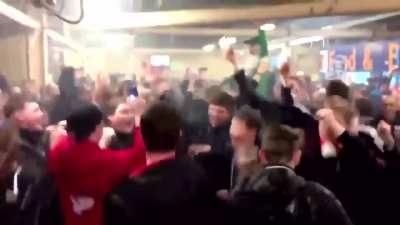 8 de abril &eacute; dia de lembrar dessas bel&iacute;ssimas can&ccedil;&otilde;es da torcida do Liverpool