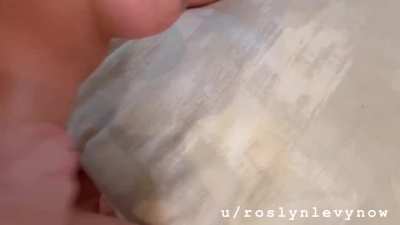 I&rsquo;m a slutty bimbo: cum on my face and get right back to fucking my ass
