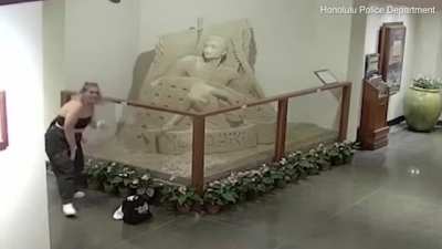 Вандализм