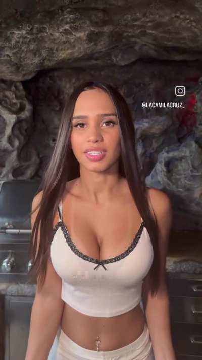 Tita ona stick, busty latina