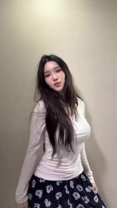 Slender body with "Healthy" proportions