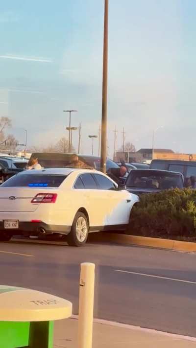 Guy gets pulled out of his car by police outside Kohl’s