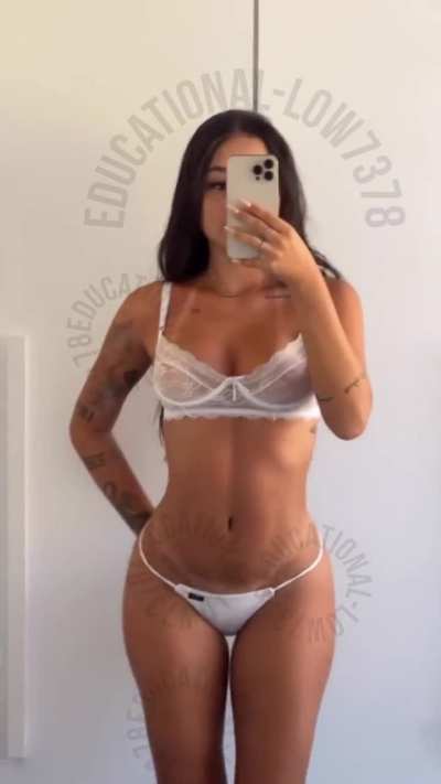 Giulia Kawaha @giuliakawaha