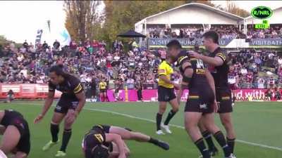Panthers flawless try celebration