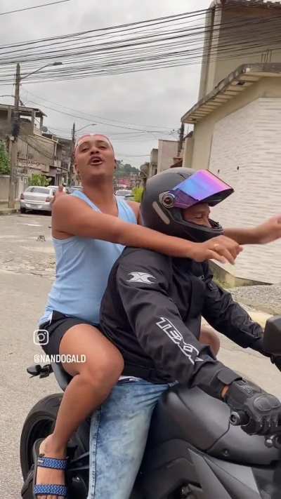 Confesso que no come&ccedil;o me assustou.