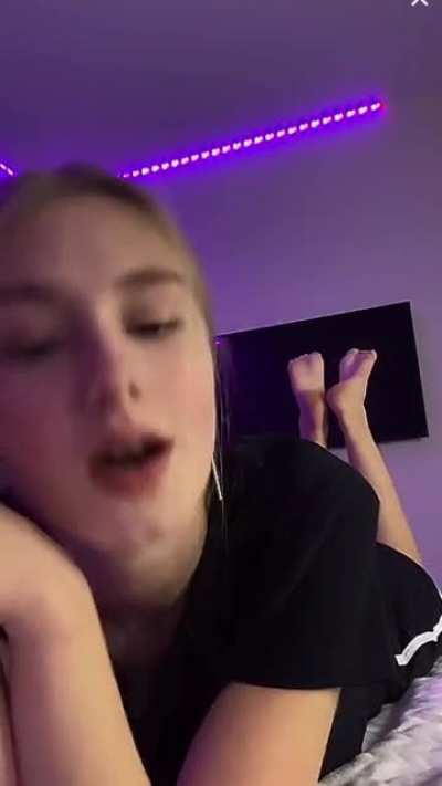 mashulka.1: There&rsquo;s 2 clips with a snippet of her live at the end