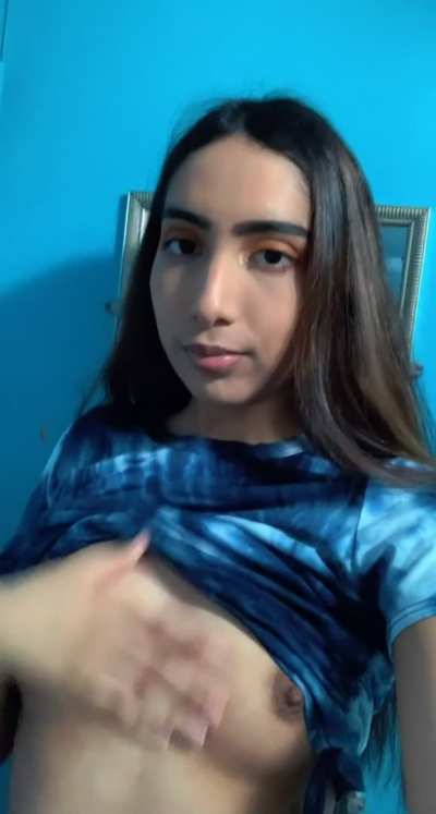 Hey pap&iacute; hit 👍🏽 for my nude pack and masturbating videos 😋