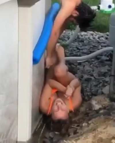 Tramp to pool