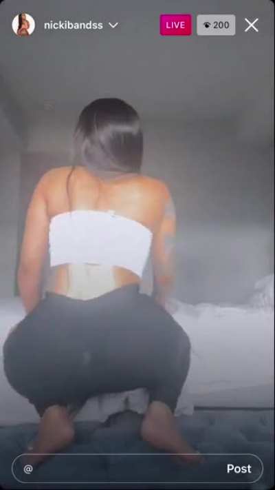 Nicki 