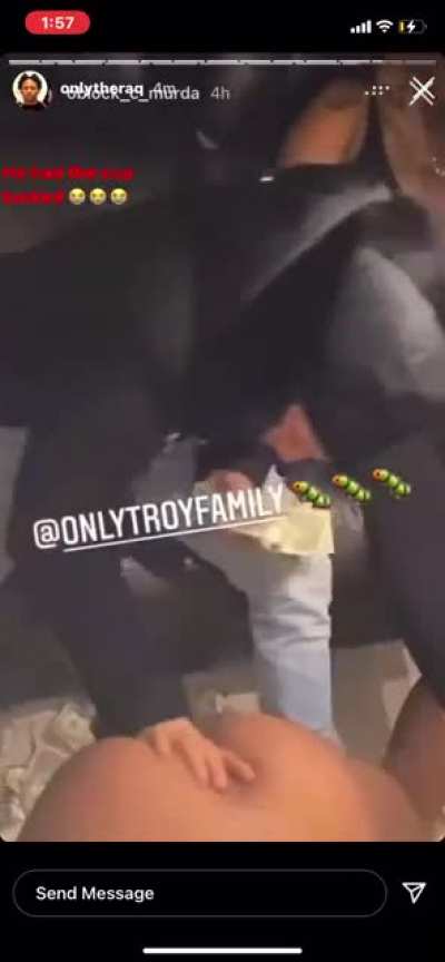 Dis nigga just stuffed a dollar into her ass😂😂😂😂
