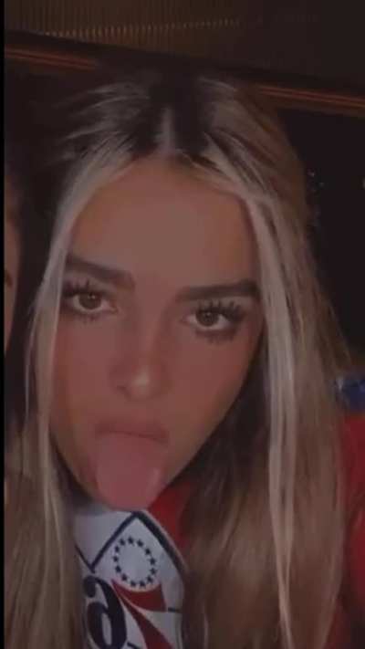 Addison Rae on ig live