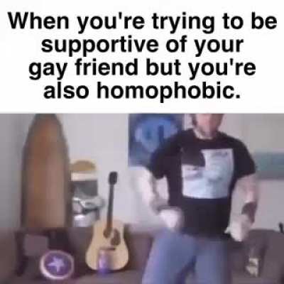 🤢