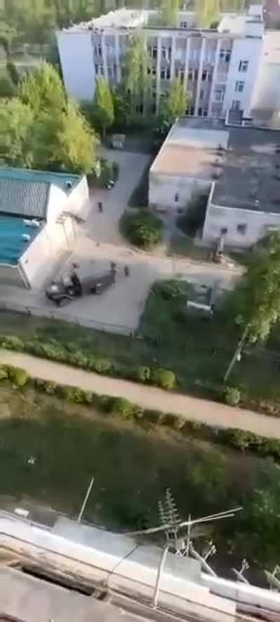 Ukrainian residents scare the absolute shit out of Russian soldiers who quickly run around like lost ducklings.