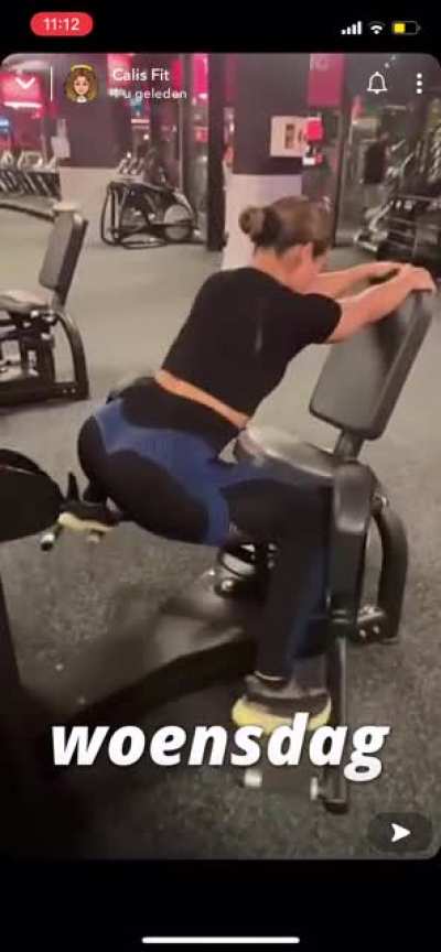 Spread them ass cheeks sexy bitch