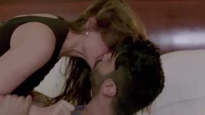 Kareena's Erotic Mashup on 'Le Le Maza Le' Song from Wanted Movie