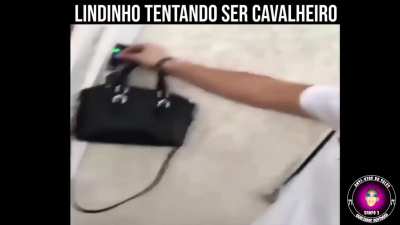 Tadinha da mina