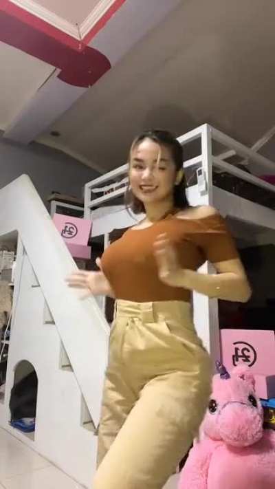 Xyriel Manabat