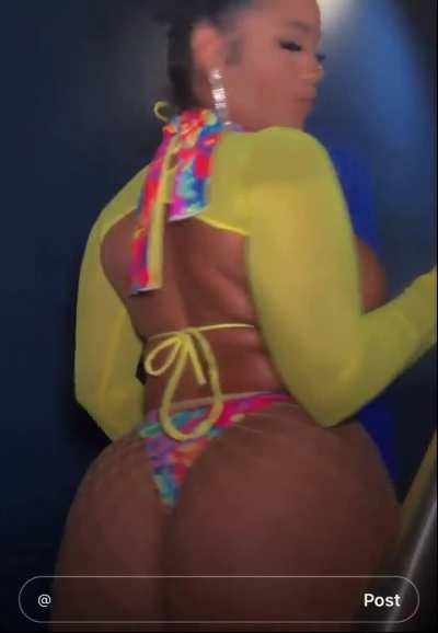 🍑&hearts;️💖👙
