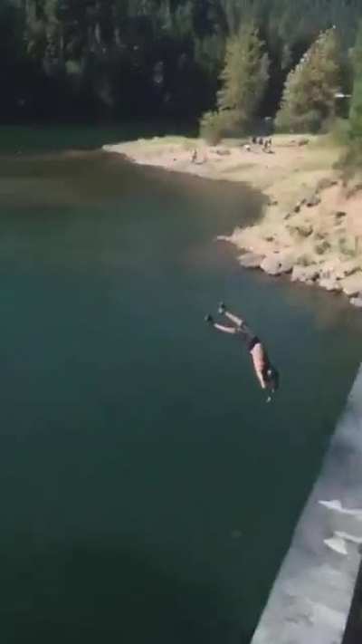 Parkour into the river