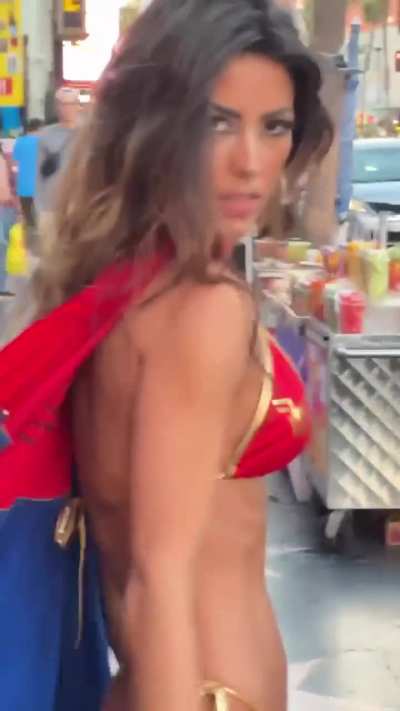 Ali Lee